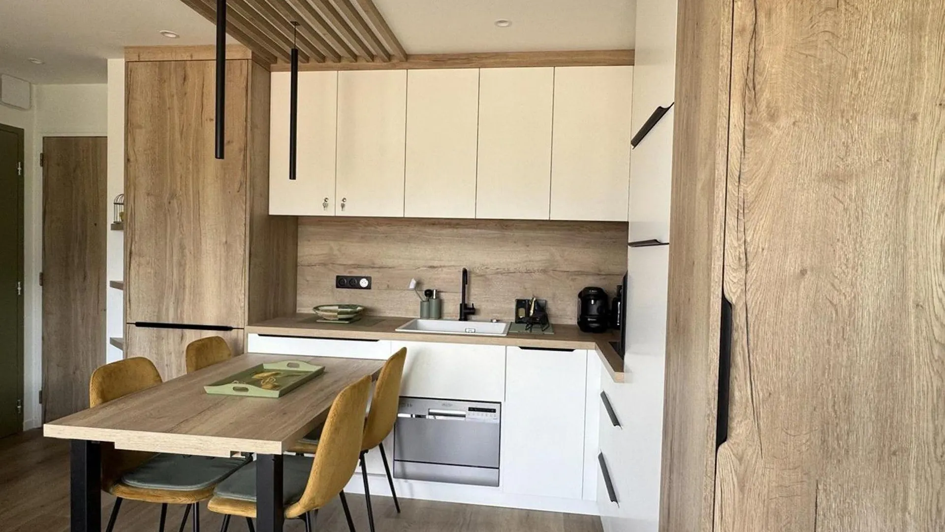 Apartmán Superbe Type 2 Renove 2025, Climatise, Parking A Aix-Les-Bains - Fr-1-555-116 0*,  Francie
